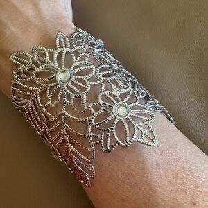 Floral cuff Bracelet
